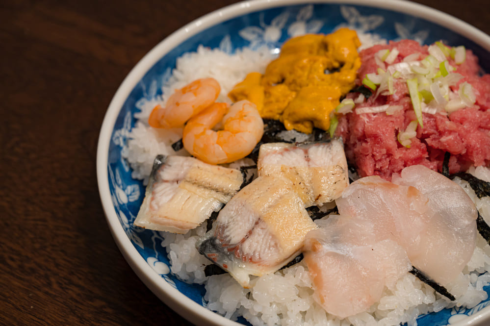 chirashi sushi